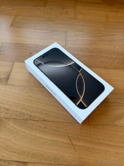 iPhone 16 Pro 128 GB přírodní titan - TOP stav - 8