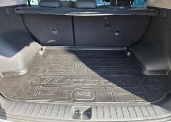 Hyundai Tucson 1.6-PREMIUM-DPH-4x4-AUTOMAT - 8