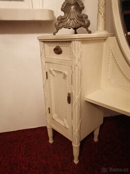 Soubor starožitného nábytku z konce 19. stol. - 8