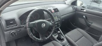 Volkswagen Golf 5 benzin 1,4 pouze 112 000 KM. - 8