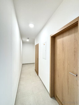 Pronájem bytu 1+kk, Dukelská, Liberec, 16500 Kč/měs, 40 m2 - 8