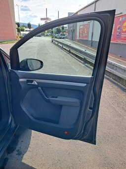 VW Touran 1.2 TSI Bluemotion ,7 míst - 8