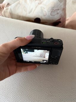 Sony Alpha ZV-E10 vlogovací fotoaparát - 8