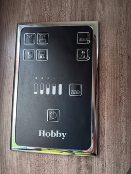 Prodám karavan Hobby Deluxe Easy, typ 460 UFE, rv 2014 - 8