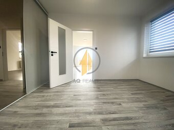 Prodej rodinného domu 6+1 se zahradou - 8