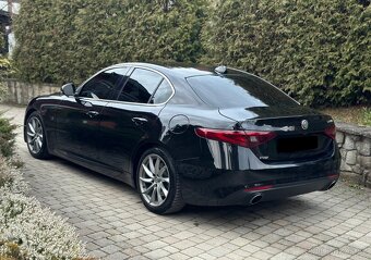 Alfa Romeo Giulia 2.0 Turbo 16V AT8 Veloce - 8