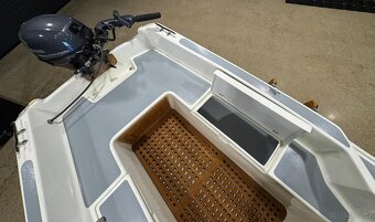 Motorová loď PASARA vč.přívěsu - 8