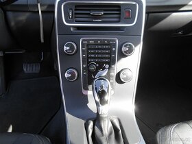 VOLVO S60 2,0D2 1.MAJITEL - 8