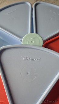 Tupperware Otočný triangl - 8