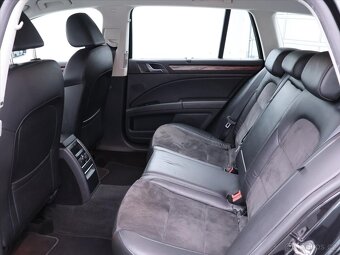 Škoda Superb 2,0 TDI 125kW CZ 4x4 Exclusive (2011) - 8