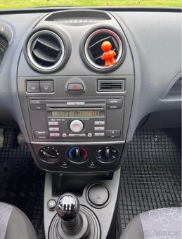 FORD FIESTA 1.4i, 5 dveří, 2009, manuál - velmi pěkný stav - 8