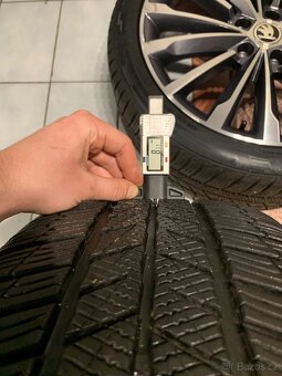 Alu kola Škoda R19 5X112 ZÁNOVNÍ ZIMNÍ PNEU 235/40 R19 - 8
