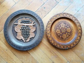 Masivní dřevěné talíře - vyřezávané a vypalované - 8