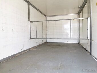 VW Crafter 2.5TDI/100kw skříň 4,9m - 8