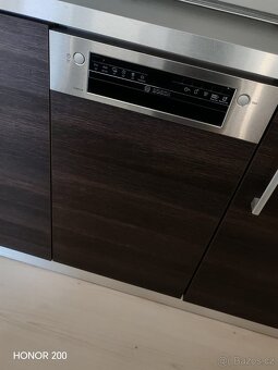 Kuchyňská linka včetně spotřebičů - 8