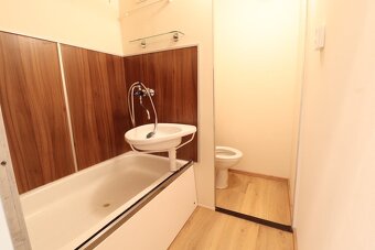 Pronájem pěkného bytu 1+1, 35 m2, Hradec Králové – ul. Formá - 8