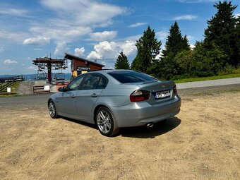 BMW E90 318d - 8
