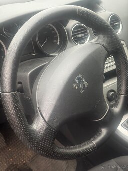 Peugeot 308 - 8