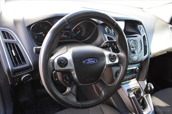 Ford Focus 1.6TDCI 77kW NAVIGACE TAŽNÉ Z. (2013) - 8
