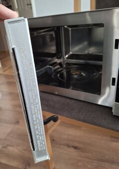 Mikrovlnná trouba s grilem zn. AMICA - 8