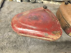 Jawa Perak, kastliky - 8