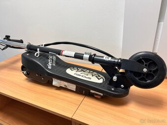 Vybavení kancelaře, nabytek, monitory, kavovar atd - 8