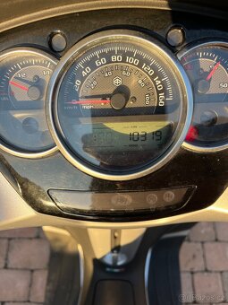 Piaggio MP3 Yourban 300 ie - 8