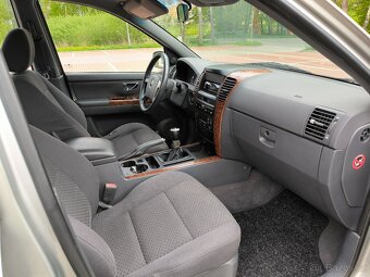 Kia Sorento 2.5CRDi 103kw, manuální převodovka - 8