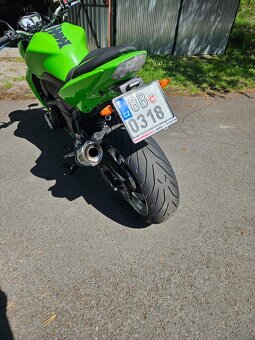 Kawasaki Z1000 - 8