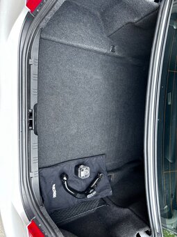 BMW 560L 520i najeto 113 tis km - 8