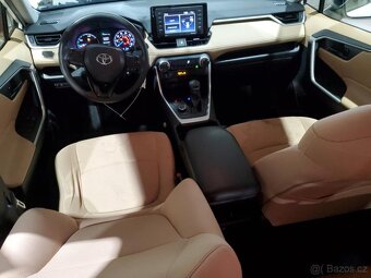 2020 Toyota Rav4 LE 2.5 AWD Hybrid - 8
