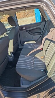 Ford Focus Kombi - 8