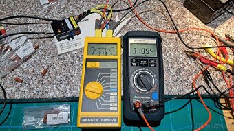 Digitální měřič izolačních odporů MEGGER BM 80/A (AVO) - 8