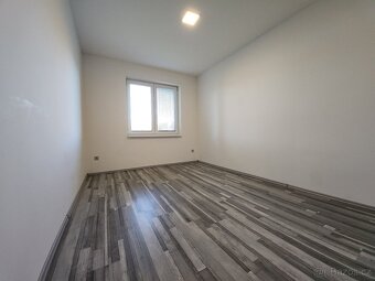 Prodej rodinného domu 138 m², pozemek 563 m², Lužec n.Cidl. - 8