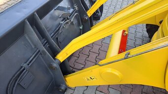 Traktorbagr Komatsu WB93R - 8
