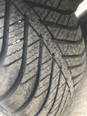 VW Passat 2000 2,8i V6 4x4 142kW AMX - díly - 8