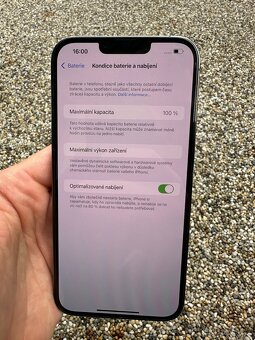 iPhone 13 pro MAX - baterie 100% - 8