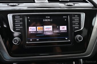 Volkswagen Touran 2.0TDI 110KW 7Míst Comf. 10/16 - 8