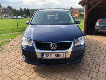 Volkswagen Touran 2.0 TDi BKD 103kw facelift - 8