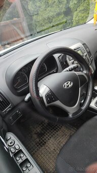 Hyundai i30 FD kombi, 1.6 CRDI 85kw, 2010 - 8