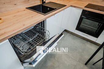 Prodej bytu v osobním vlastnictví 2+1 o výměře 54 m2 ve Frý - 8