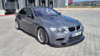 BMW M3 E92 manuál, V8 - 8