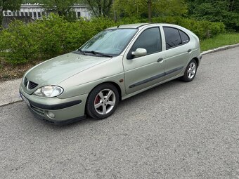 Renault Mégane 1.4 - 8