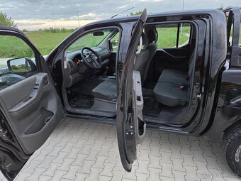 Nissan Navara 2.5 dCi Double Cab XE 4X4 - 8