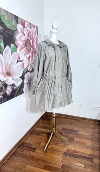 Větrovka Prada - 8