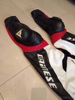 Dainese Race-Pánská kožená moto kombinéza,dvoudílná-zkracená - 8