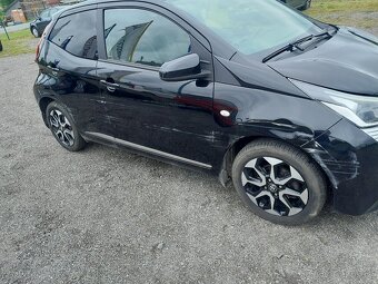 Toyota Aygo 1.0 VVT-i 53KW serviska 2x klíč TOP výbava - 8