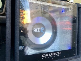 Subwoofer Crunch GTR series+ zesilovač - 8