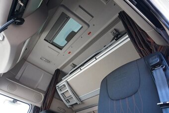 DAF XF 480 6x2 včetně plachtové nástavby a hydraulického čel - 8