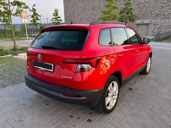 ŠKODA KAROQ 1.5TSi PANO,NAVI,DSG,ALU,MFV,FULLED,METALÍZA. - 8